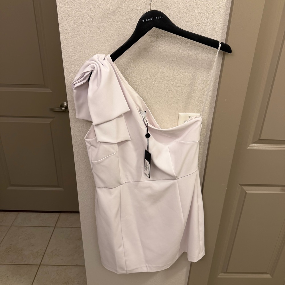 NWT Gianni Bini One Shoulder Dress